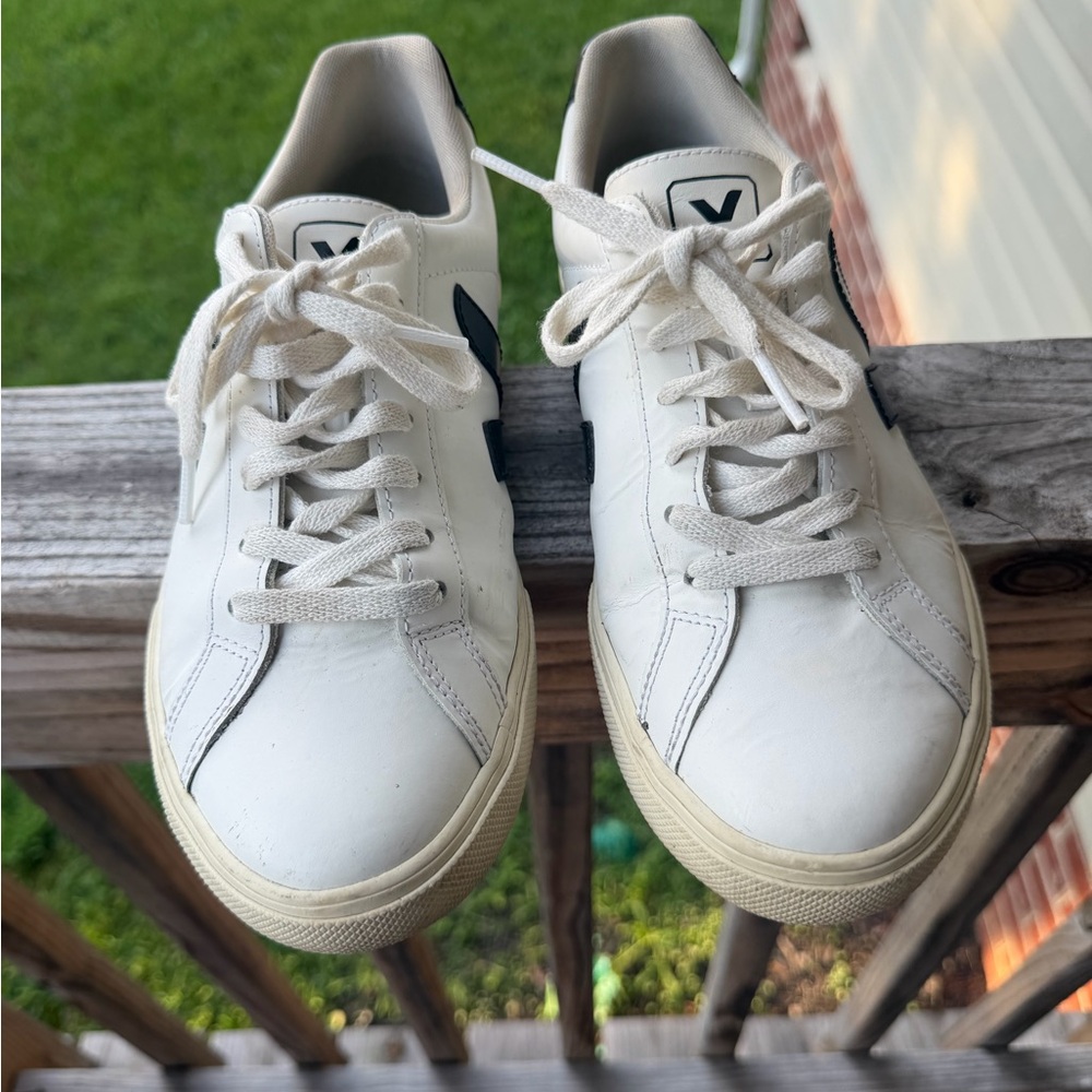 Vega sneakers size 8